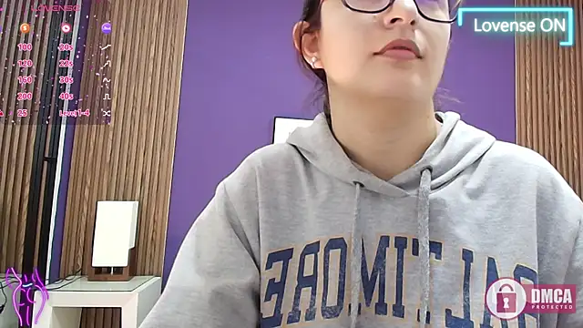 Snapshot of alina_martinelli chatting on January 2025 11:39:02 AM alina martinelli online show from January 2025 11:39:02 AM