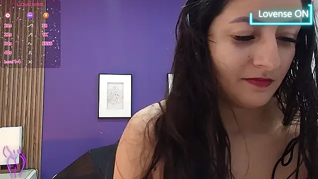 Snapshot of alina_martinelli chatting on January 2025 01:36:01 PM alina martinelli online show from January 2025 01:36:01 PM