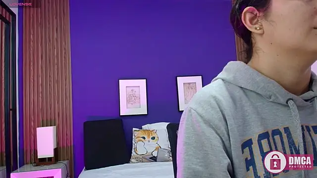 Snapshot of alina_martinelli chatting on February 2025 12:47:01 PM alina martinelli online show from February 2025 12:47:01 PM