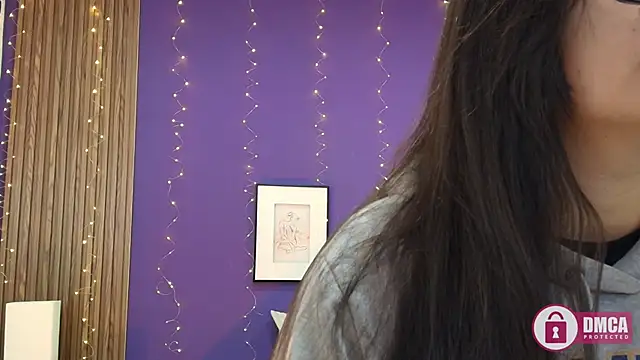 Snapshot of alina_martinelli chatting on March 2025 12:20:01 PM alina martinelli online show from March 2025 12:20:01 PM