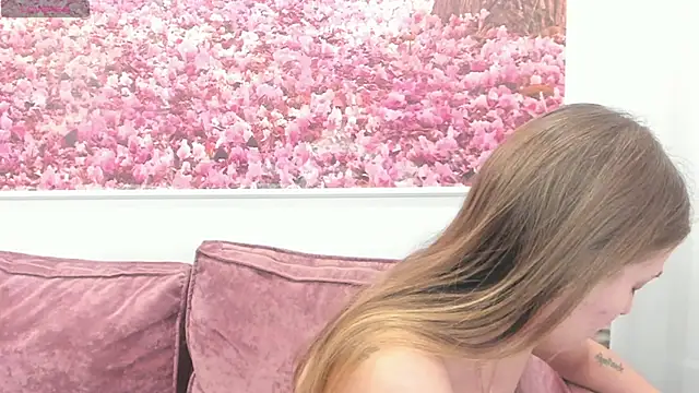 Snapshot of SexyFancy chatting on February 2025 11:44:02 AM SexyFancy online show from February 2025 11:44:02 AM