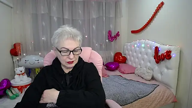 KayleSmoll online show from February 2025 05:05:01 AM