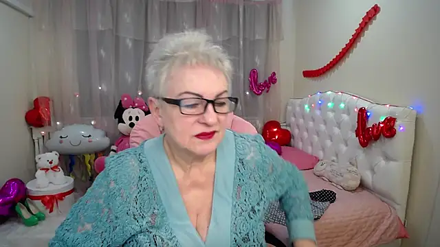 KayleSmoll online show from February 2025 01:40:01 AM