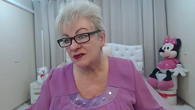 Snapshot of KayleSmoll chatting on March 2026 07:42:01 PM KayleSmoll online show from March 2026 07:42:01 PM