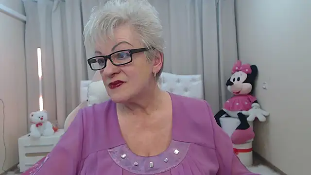 Snapshot of KayleSmoll chatting on March 2026 08:01:01 PM KayleSmoll online show from March 2026 08:01:01 PM