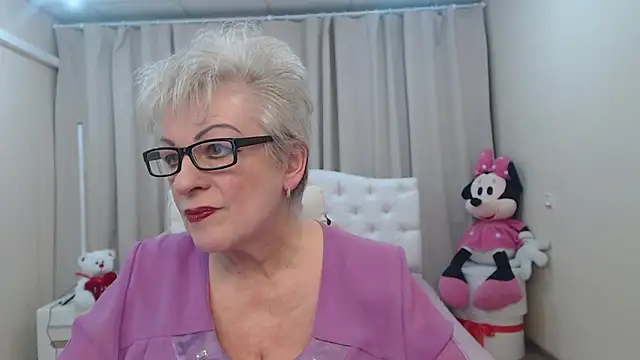 Snapshot of KayleSmoll chatting on March 2026 07:42:01 PM KayleSmoll online show from March 2026 07:42:01 PM