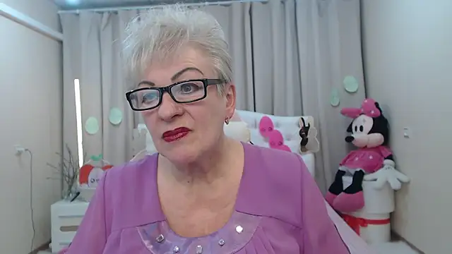 Snapshot of KayleSmoll chatting on April 2026 06:49:02 PM KayleSmoll online show from April 2026 06:49:02 PM