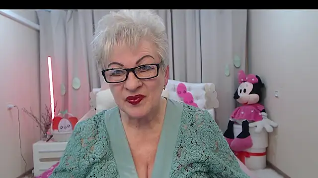 Snapshot of KayleSmoll chatting on April 2026 06:58:02 PM KayleSmoll online show from April 2026 06:58:02 PM