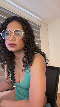 cinnamon rosa online show from January 2026 04:11:02 PM