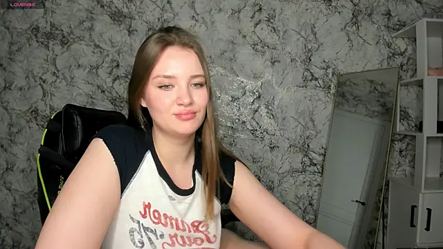 Snapshot of DeniRicchii chatting on May 2026 07:10:01 PM DeniRicchii online show from May 2026 07:10:01 PM
