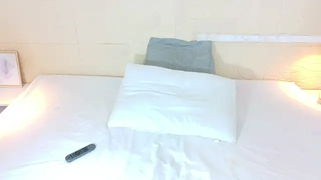 Snapshot of Shamiraa_moore chatting on October 2025 08:26:01 PM Shamiraa moore online show from October 2025 08:26:01 PM