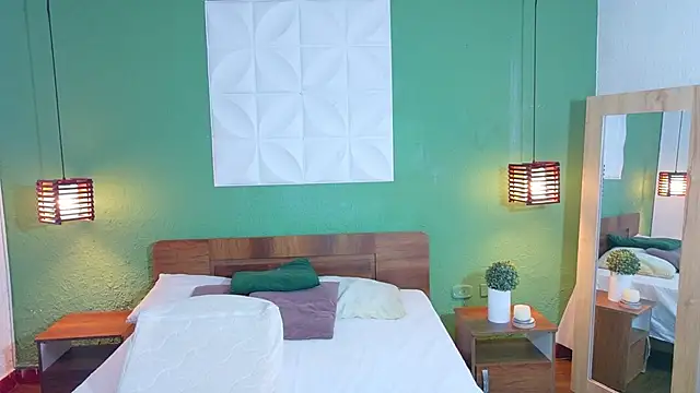 Snapshot of Shamiraa_moore chatting on November 2025 08:11:01 PM Shamiraa moore online show from November 2025 08:11:01 PM