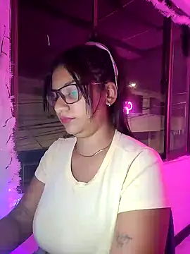 Snapshot of Sofythom1 chatting on December 2024 12:30:01 AM Sofythom1 online show from December 2024 12:30:01 AM