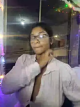 Snapshot of Sofythom1 chatting on December 2024 11:18:02 PM Sofythom1 online show from December 2024 11:18:02 PM