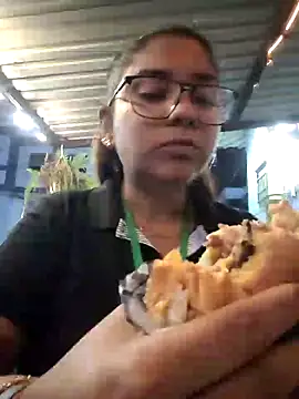 Snapshot of Sofythom1 chatting on December 2024 02:19:02 AM Sofythom1 online show from December 2024 02:19:02 AM