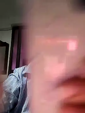 Snapshot of Sofythom1 chatting on December 2024 01:23:01 AM Sofythom1 online show from December 2024 01:23:01 AM