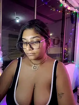 Snapshot of Sofythom1 chatting on December 2024 12:57:02 AM Sofythom1 online show from December 2024 12:57:02 AM