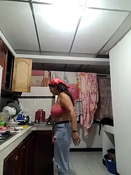 Snapshot of Sofythom1 chatting on March 2025 12:32:01 AM Sofythom1 online show from March 2025 12:32:01 AM