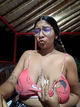 Snapshot of Sofythom1 chatting on October 2025 02:54:01 AM Sofythom1 online show from October 2025 02:54:01 AM