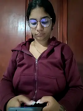 Snapshot of Sofythom1 chatting on February 2026 02:50:02 AM Sofythom1 online show from February 2026 02:50:02 AM