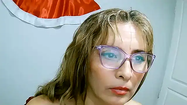 leona- online show from January 2025 12:16:02 AM