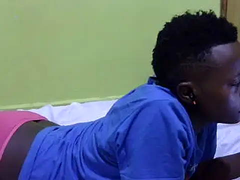 Snapshot of QUEEN-LIZ chatting on March 2025 08:23:02 AM QUEEN-LIZ online show from March 2025 08:23:02 AM