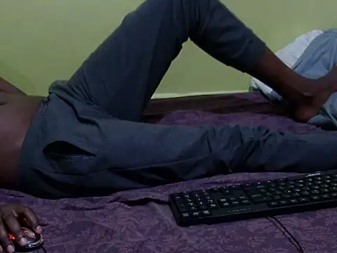 Snapshot of QUEEN-LIZ chatting on September 2025 03:22:01 AM QUEEN-LIZ online show from September 2025 03:22:01 AM