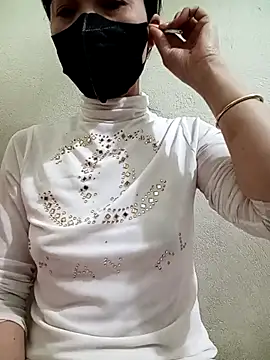 YunLem online show from February 2025 02:33:02 PM