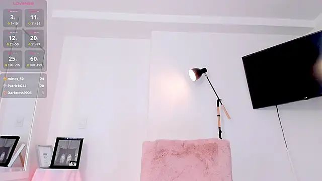 Hannaos online show from December 2024 06:28:01 PM