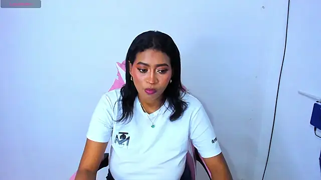 LAYLATAYLOR  online show from February 2025 05:24:01 AM