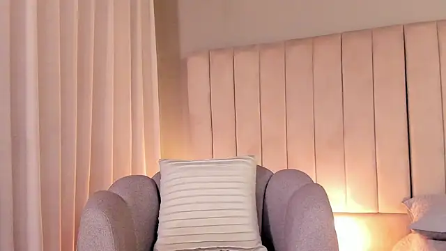 Paulina Monroy online show from November 2025 12:31:02 AM