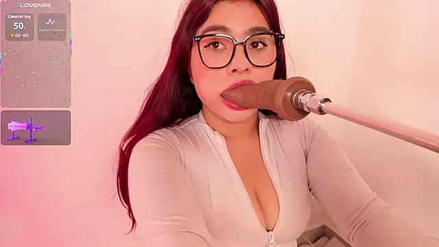 Snapshot of Danna_adams01 chatting on February 2026 05:44:02 PM Danna adams01 online show from February 2026 05:44:02 PM