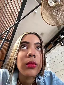 NAUGHTY LITTLE 18 online show from December 2024 06:34:01 PM