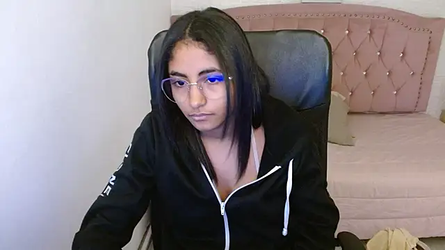 shaneelle online show from March 2025 09:12:02 AM