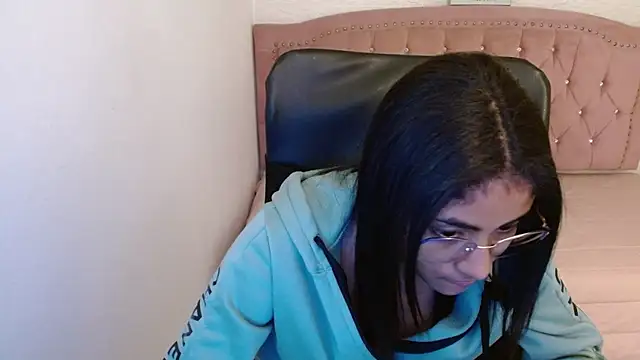 shaneelle online show from March 2025 06:14:02 AM