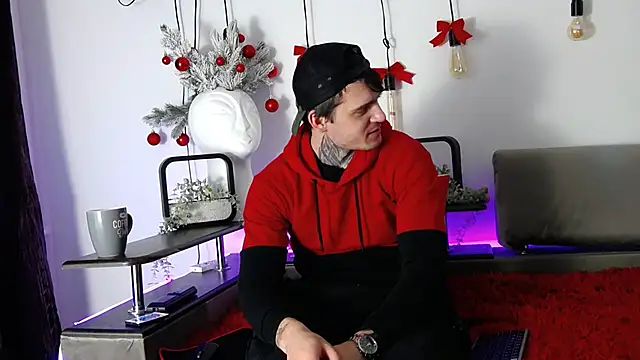 Snapshot of CarterCole chatting on December 2024 07:42:01 AM CarterCole online show from December 2024 07:42:01 AM