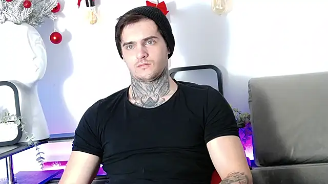 Snapshot of CarterCole chatting on January 2025 07:03:01 AM CarterCole online show from January 2025 07:03:01 AM