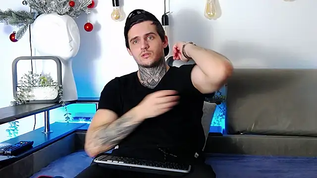 Snapshot of CarterCole chatting on January 2025 04:08:01 PM CarterCole online show from January 2025 04:08:01 PM