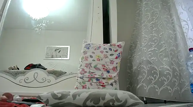 Snapshot of Porcellinahotxx chatting on March 2025 08:27:01 AM Porcellinahotxx online show from March 2025 08:27:01 AM