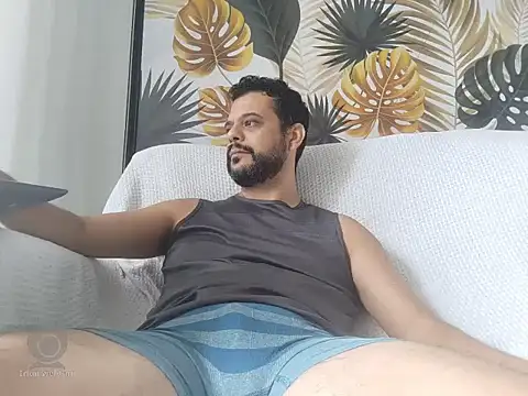 HornyBeachBoyBR online show from January 2025 01:34:01 PM