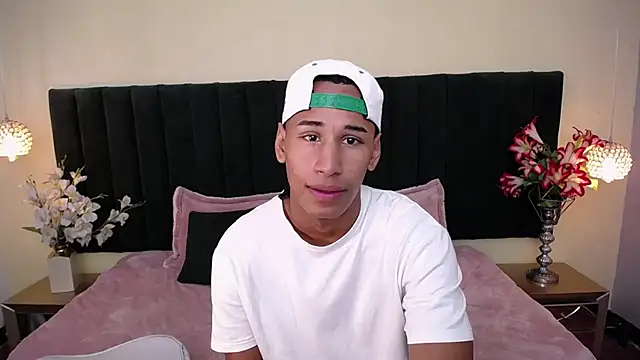 soft attraction online show from October 2025 07:47:01 PM