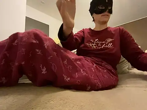 Snapshot of Marilou1983 chatting on January 2025 09:46:02 PM Marilou1983 online show from January 2025 09:46:02 PM