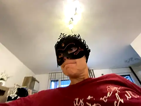 Snapshot of Marilou1983 chatting on September 2025 04:43:02 PM Marilou1983 online show from September 2025 04:43:02 PM