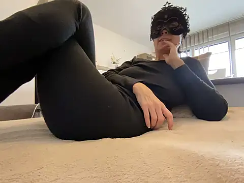 Snapshot of Marilou1983 chatting on February 2026 10:12:01 AM Marilou1983 online show from February 2026 10:12:01 AM