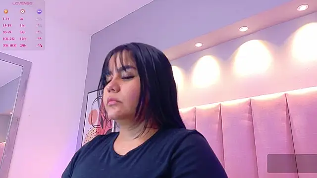 Snapshot of KeilyRoss chatting on December 2025 08:48:01 PM KeilyRoss online show from December 2025 08:48:01 PM