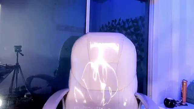 Vic beckeer online show from February 2025 05:25:01 AM