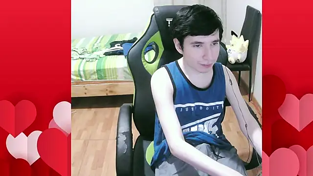 Snapshot of Twink_martinboy chatting on March 2025 01:20:02 AM Twink martinboy online show from March 2025 01:20:02 AM