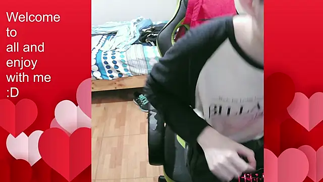 Snapshot of Twink_martinboy chatting on October 2025 09:35:01 PM Twink martinboy online show from October 2025 09:35:01 PM