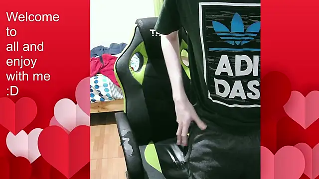 Snapshot of Twink_martinboy chatting on November 2025 12:01:02 AM Twink martinboy online show from November 2025 12:01:02 AM