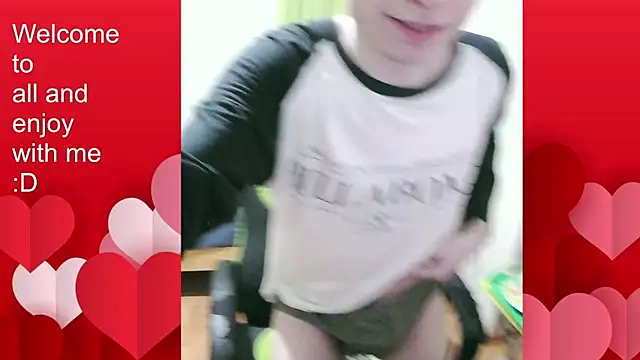 Snapshot of Twink_martinboy chatting on November 2025 05:21:01 AM Twink martinboy online show from November 2025 05:21:01 AM